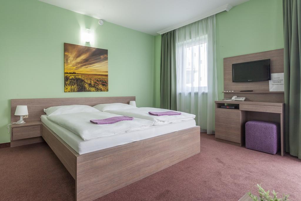 Wellness Pension Inovec Jalsove Exterior photo